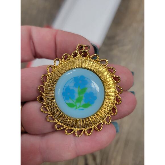Estate Jewelry - Vintage Round Gold Tone Blue Flower Globe Pendant for Necklace Chain